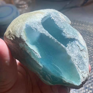如何鉴定翡翠原石