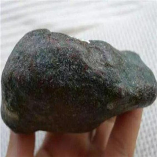翡翠共生石有价值么