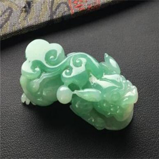 如何鉴定翡翠是真是假