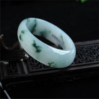 翡翠飘蓝花属于什么档次