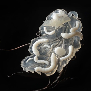 翡翠春蚕的寓意