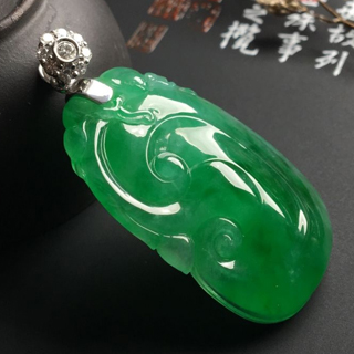 绿色的翡翠好还是白的好