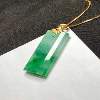翡翠挂件可以用金链吗