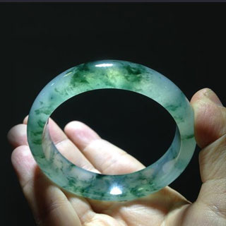 买的翡翠手镯有很多小细纹怎么办