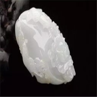 纯白翡翠为什么不值钱
