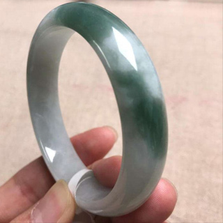 半山半水翡翠手镯价格多少钱