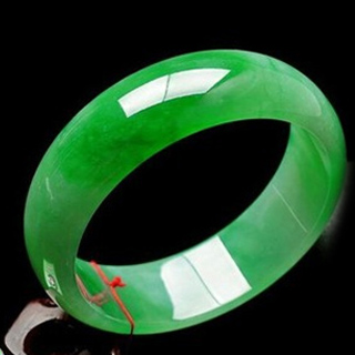 鉴定翡翠手镯要多少钱一个