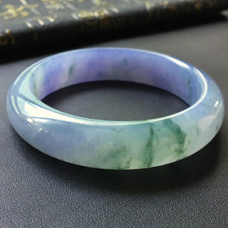 翡翠玉镯的好处有哪些