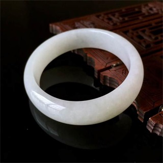 金丝糯种翡翠手镯价格多少钱