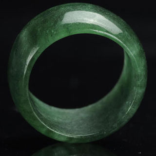 翡翠指环的寓意