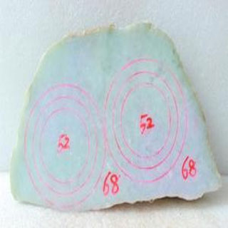 翡翠原石开出来的玉镯好吗