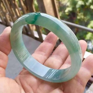 可以用砂纸自己打磨翡翠手镯吗
