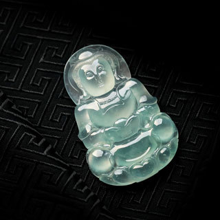 观音翡翠挂件保养