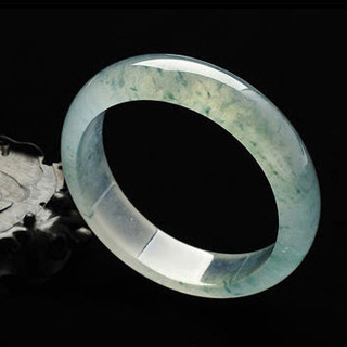 翡翠冰种和糯种晴水哪种好