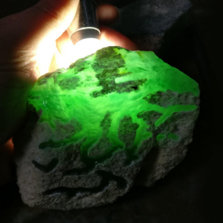 怎样给玉石开窗和抛光