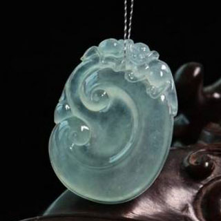 糯冰种白色翡翠发灰原因