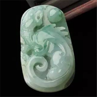 翡翠冰种原石发黑原因