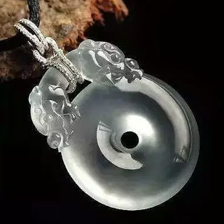 翡翠高冰料吊坠价格