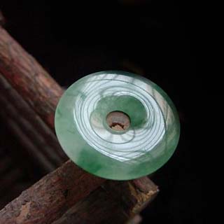 翡翠冰种原石的特征