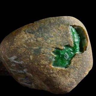 怎样选择玻璃种翡翠原石