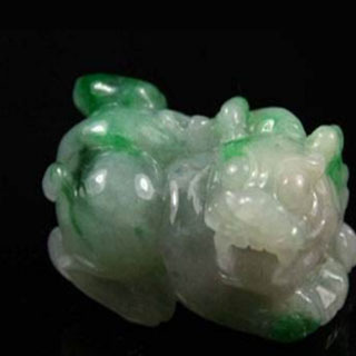 貔貅摆件好还是佩戴好