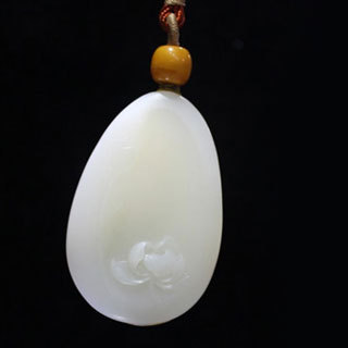 白玉好还是青白玉好