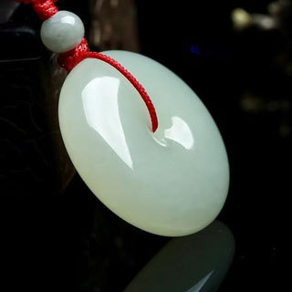 男士戴什么样式的玉坠