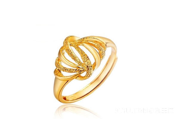 金戒指.jpg?x-oss-process=image/auto-orient,1/quality,q_90/watermark,image_dXBsb2Fkcy93YXRlcl9tYXJrL2ppdXl1LnBuZz94LW9zcy1wcm9jZXNzPWltYWdlL3Jlc2l6ZSxQXzM1L2JyaWdodCw4NA,x_12,y_18