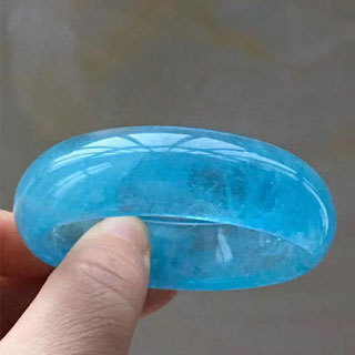 海蓝宝石手镯价格