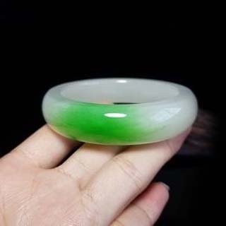 梦到镯子断了什么意思