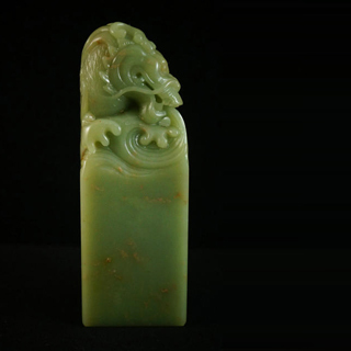 寿山石种艾叶绿的特征