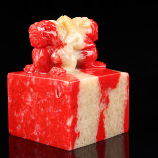 鸡血石挂件怎么把玩