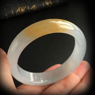翡翠冰糖雪梨是什么颜色