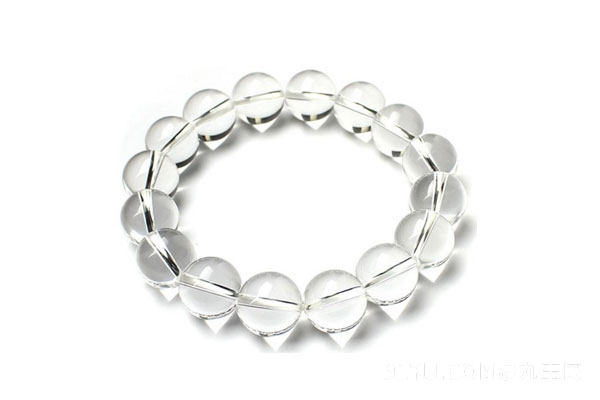 水晶手串.jpg?x-oss-process=image/auto-orient,1/quality,q_90/watermark,image_dXBsb2Fkcy93YXRlcl9tYXJrL2ppdXl1LnBuZz94LW9zcy1wcm9jZXNzPWltYWdlL3Jlc2l6ZSxQXzM1L2JyaWdodCw4NA,x_12,y_18