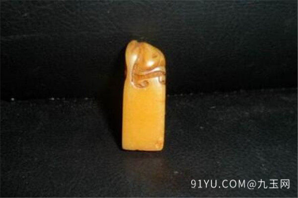 老寿山石印章.jpg?x-oss-process=image/auto-orient,1/quality,q_90/watermark,image_dXBsb2Fkcy93YXRlcl9tYXJrL2ppdXl1LnBuZz94LW9zcy1wcm9jZXNzPWltYWdlL3Jlc2l6ZSxQXzM1L2JyaWdodCw4NA,x_12,y_18