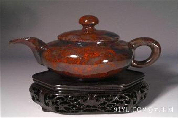 昌化鸡血石茶壶价格1.jpg?x-oss-process=image/auto-orient,1/quality,q_90/watermark,image_dXBsb2Fkcy93YXRlcl9tYXJrL2ppdXl1LnBuZz94LW9zcy1wcm9jZXNzPWltYWdlL3Jlc2l6ZSxQXzM1L2JyaWdodCw4NA,x_12,y_18