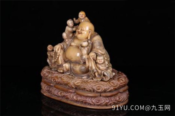 寿山石摆件4.jpg?x-oss-process=image/auto-orient,1/quality,q_90/watermark,image_dXBsb2Fkcy93YXRlcl9tYXJrL2ppdXl1LnBuZz94LW9zcy1wcm9jZXNzPWltYWdlL3Jlc2l6ZSxQXzM1L2JyaWdodCw4NA,x_12,y_18