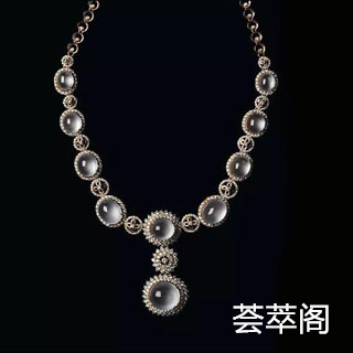 戴翡翠用什么项链