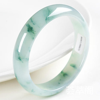 翡翠手镯的正确保养方法