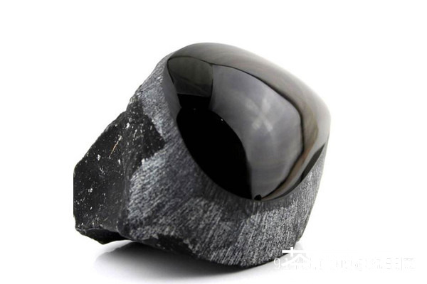 黑曜石3.jpg?x-oss-process=image/auto-orient,1/quality,q_90/watermark,image_dXBsb2Fkcy93YXRlcl9tYXJrL2ppdXl1LnBuZz94LW9zcy1wcm9jZXNzPWltYWdlL3Jlc2l6ZSxQXzM1L2JyaWdodCw4NA,x_12,y_18