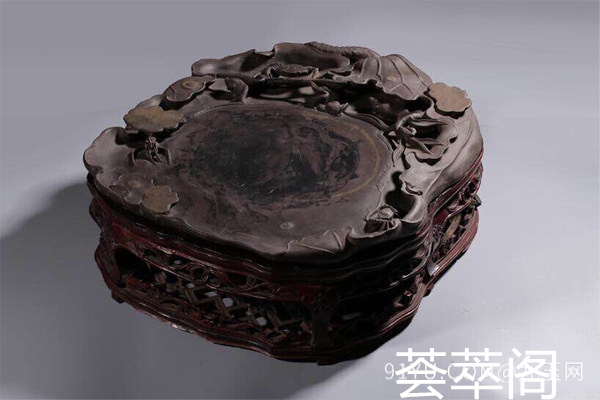 老坑端砚.jpg?x-oss-process=image/auto-orient,1/quality,q_90/watermark,image_dXBsb2Fkcy93YXRlcl9tYXJrL2ppdXl1LnBuZz94LW9zcy1wcm9jZXNzPWltYWdlL3Jlc2l6ZSxQXzM1L2JyaWdodCw4NA,x_12,y_18