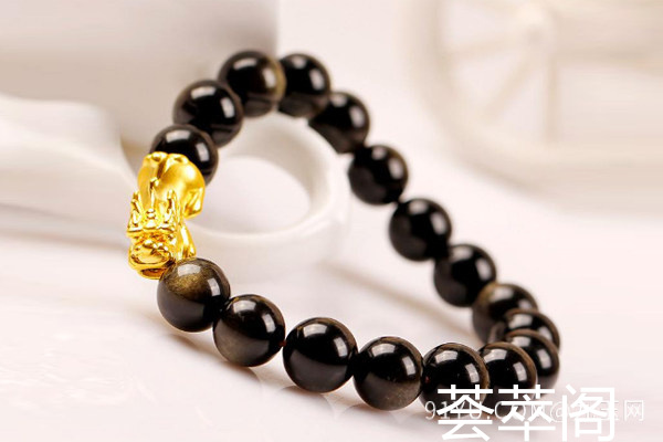 黑曜石配金貔貅2.jpg?x-oss-process=image/auto-orient,1/quality,q_90/watermark,image_dXBsb2Fkcy93YXRlcl9tYXJrL2ppdXl1LnBuZz94LW9zcy1wcm9jZXNzPWltYWdlL3Jlc2l6ZSxQXzM1L2JyaWdodCw4NA,x_12,y_18