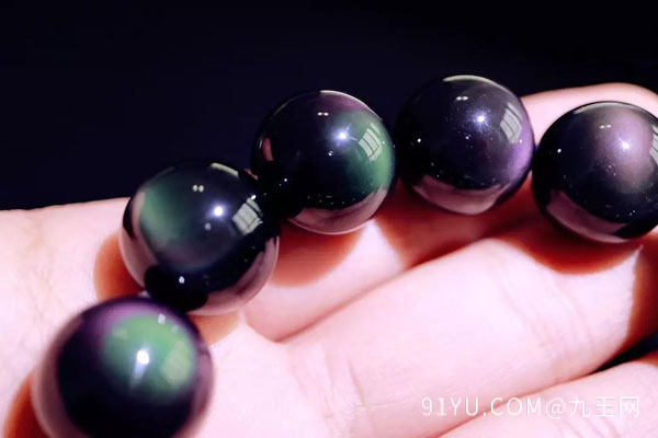 彩虹眼黑曜石.jpg?x-oss-process=image/auto-orient,1/quality,q_90/watermark,image_dXBsb2Fkcy93YXRlcl9tYXJrL2ppdXl1LnBuZz94LW9zcy1wcm9jZXNzPWltYWdlL3Jlc2l6ZSxQXzM1L2JyaWdodCw4NA,x_12,y_18