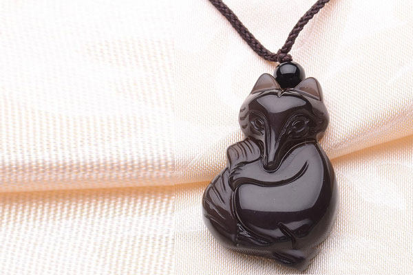 冰种黑曜石狐狸.jpg?x-oss-process=image/auto-orient,1/quality,q_90/watermark,image_dXBsb2Fkcy93YXRlcl9tYXJrL2ppdXl1LnBuZz94LW9zcy1wcm9jZXNzPWltYWdlL3Jlc2l6ZSxQXzM1L2JyaWdodCw4NA,x_12,y_18