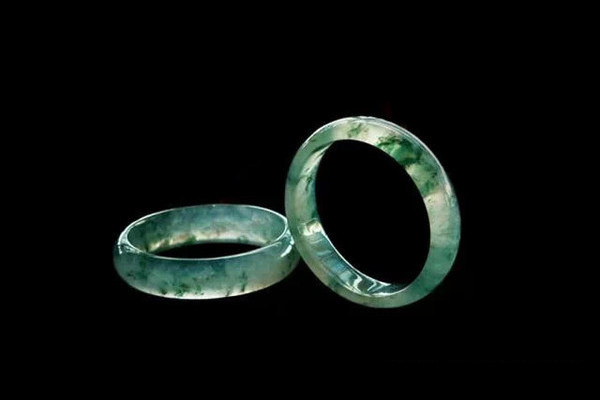 对镯3.jpg?x-oss-process=image/auto-orient,1/quality,q_90/watermark,image_dXBsb2Fkcy93YXRlcl9tYXJrL2ppdXl1LnBuZz94LW9zcy1wcm9jZXNzPWltYWdlL3Jlc2l6ZSxQXzM1L2JyaWdodCw4NA,x_12,y_18