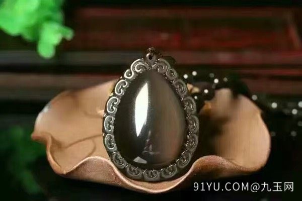 绿色黑曜石2.jpg?x-oss-process=image/auto-orient,1/quality,q_90/watermark,image_dXBsb2Fkcy93YXRlcl9tYXJrL2ppdXl1LnBuZz94LW9zcy1wcm9jZXNzPWltYWdlL3Jlc2l6ZSxQXzM1L2JyaWdodCw4NA,x_12,y_18