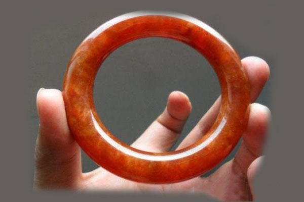 红翡翠1.jpg?x-oss-process=image/auto-orient,1/quality,q_90/watermark,image_dXBsb2Fkcy93YXRlcl9tYXJrL2ppdXl1LnBuZz94LW9zcy1wcm9jZXNzPWltYWdlL3Jlc2l6ZSxQXzM1L2JyaWdodCw4NA,x_12,y_18