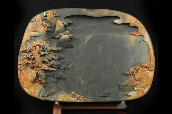 端砚1.jpg?x-oss-process=image/auto-orient,1/quality,q_90/watermark,image_dXBsb2Fkcy93YXRlcl9tYXJrL2ppdXl1LnBuZz94LW9zcy1wcm9jZXNzPWltYWdlL3Jlc2l6ZSxQXzM1L2JyaWdodCw4NA,x_12,y_18