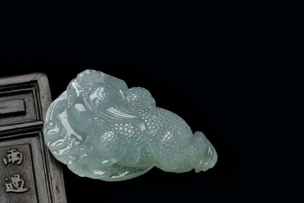 a翡翠怎么分真假