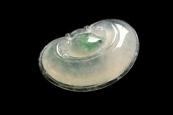 除了紫光灯如何辨别翡翠真假